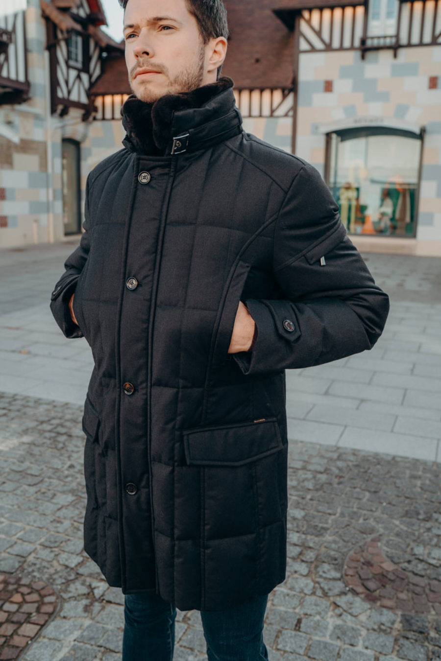 Parka long avec col fourré photo