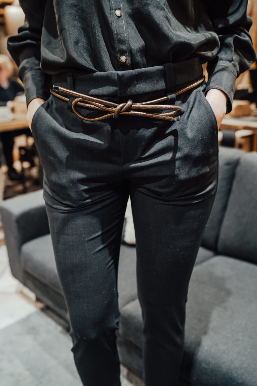 Pantalon avec ceinture à nouer photo