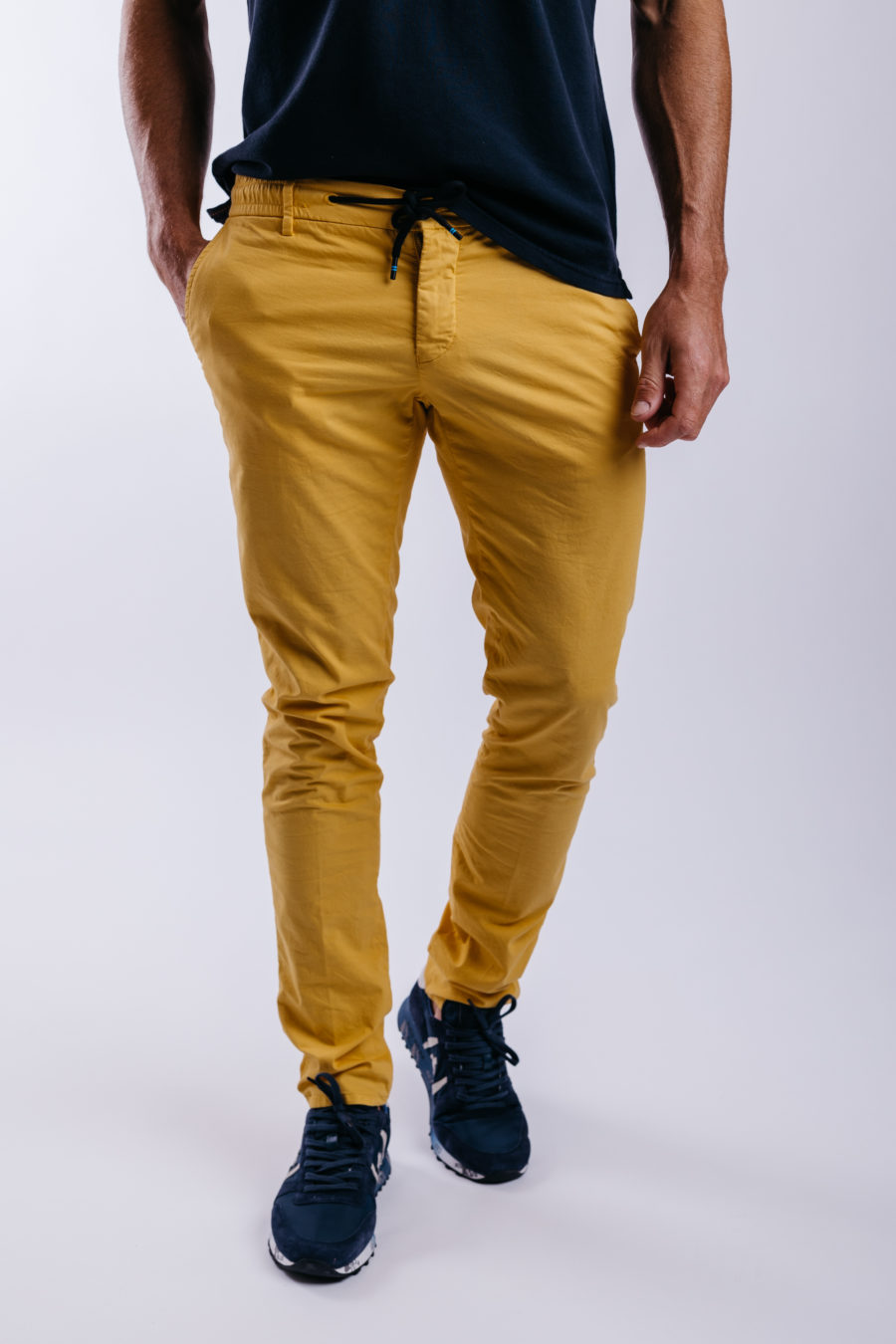 Pantalon jogger photo