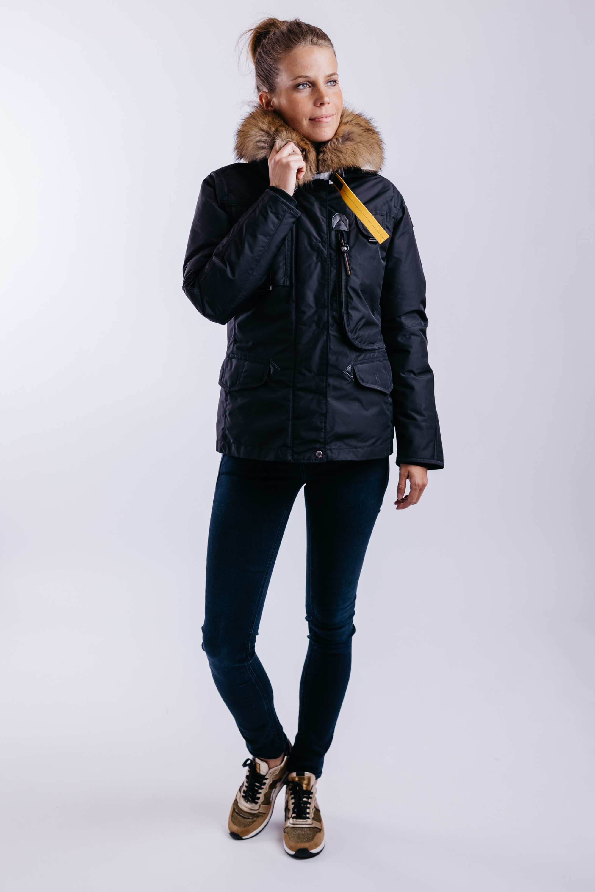 Shooting studio Events silhouette juin 2021 916 Shooting studio Events silhouette juin 2021 916