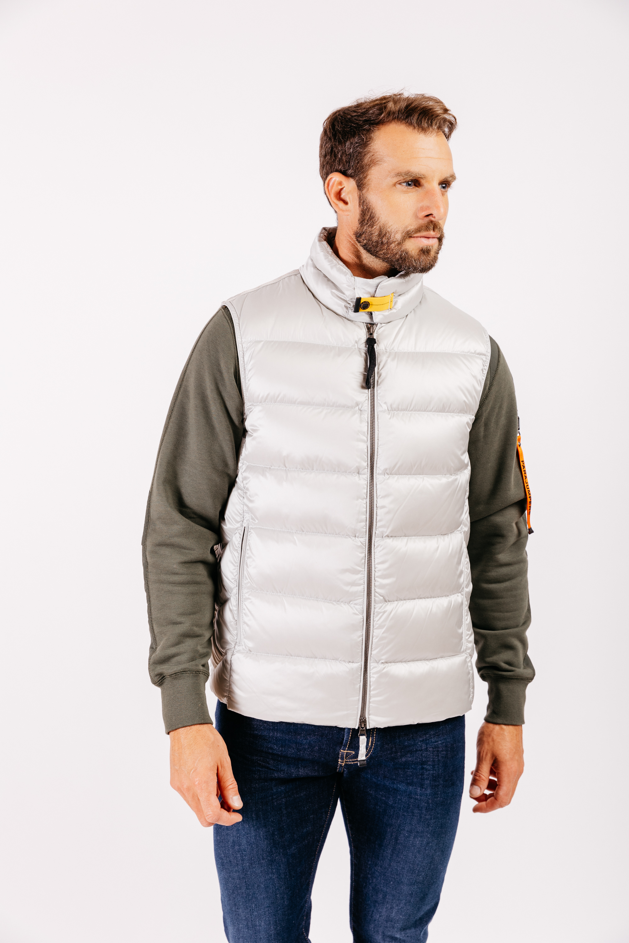 Jeordie man Mist white Events studio Septembre 21 1491 Jeordie man Mist white Events studio Septembre 21 1491