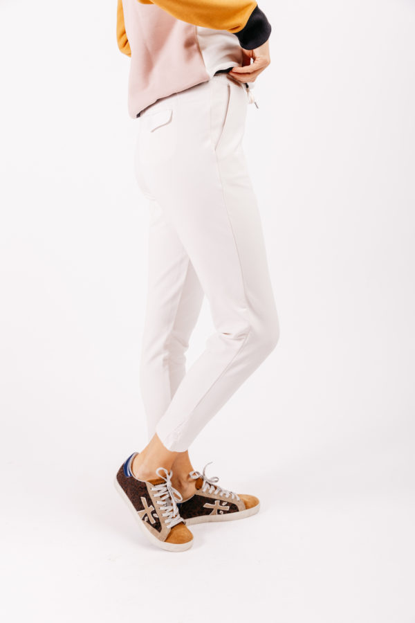 Look 10 jogging pantalon Events studio Septembre 21 371