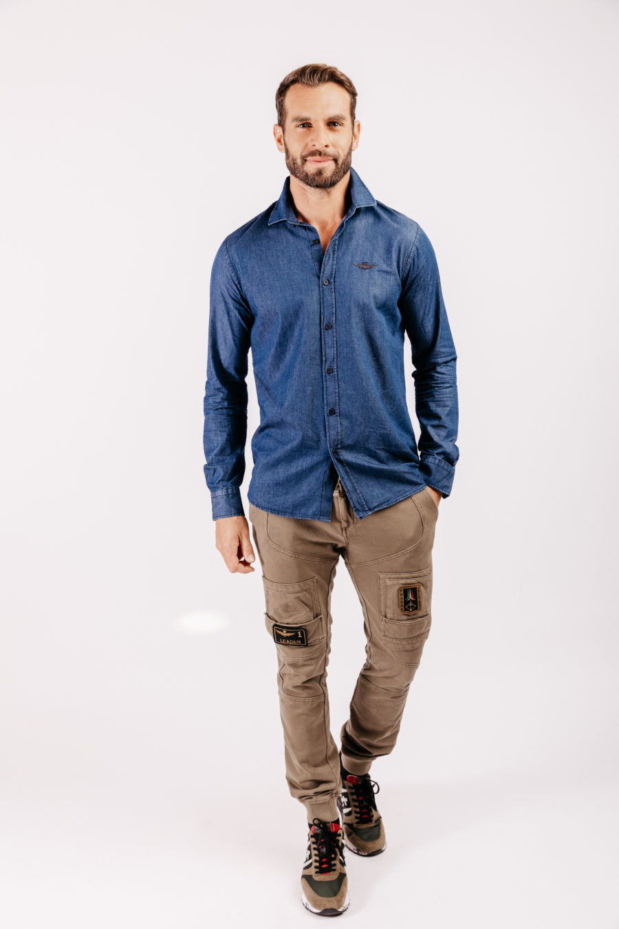 Chemise en jeans photo