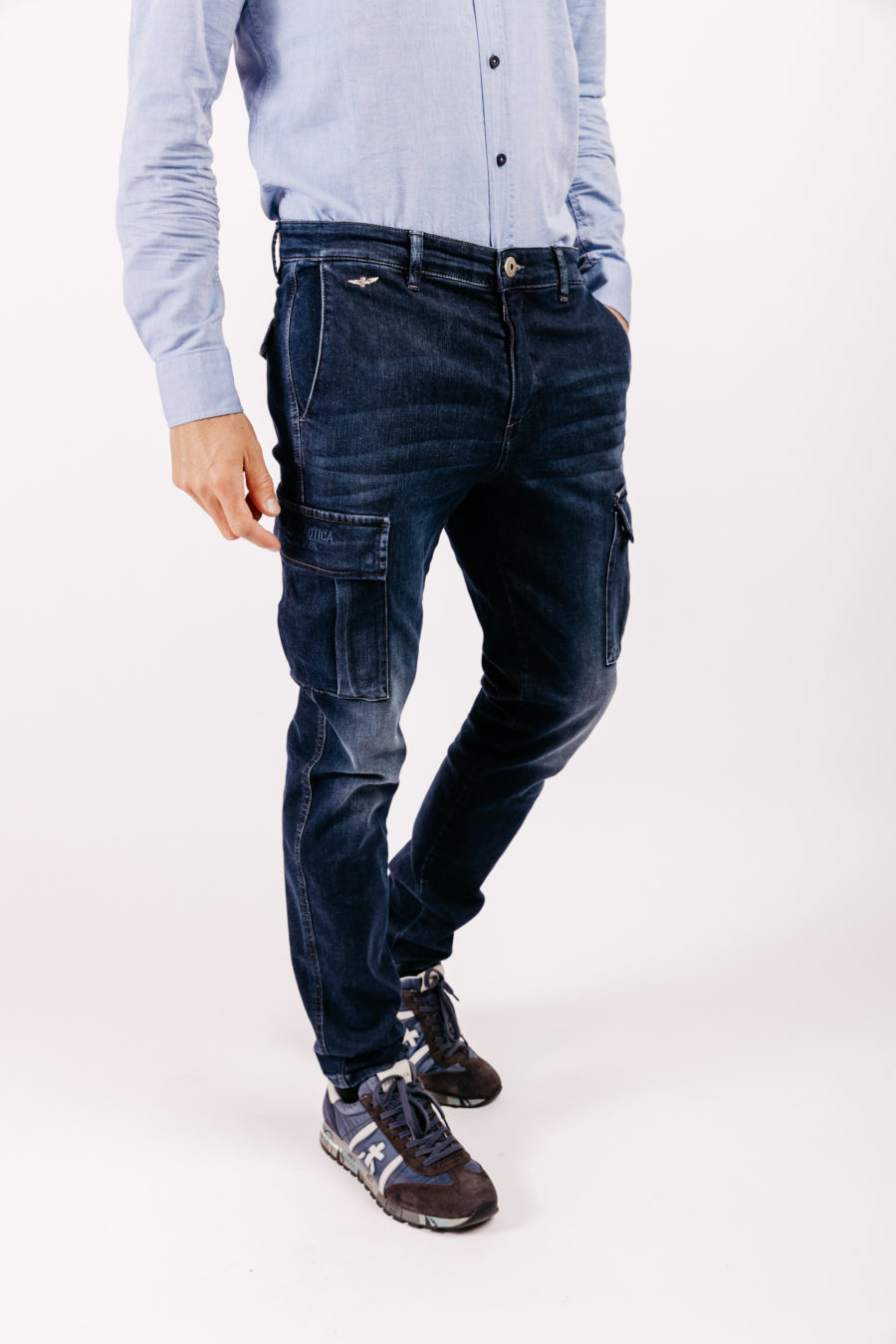 Pantalon jeans cargo photo