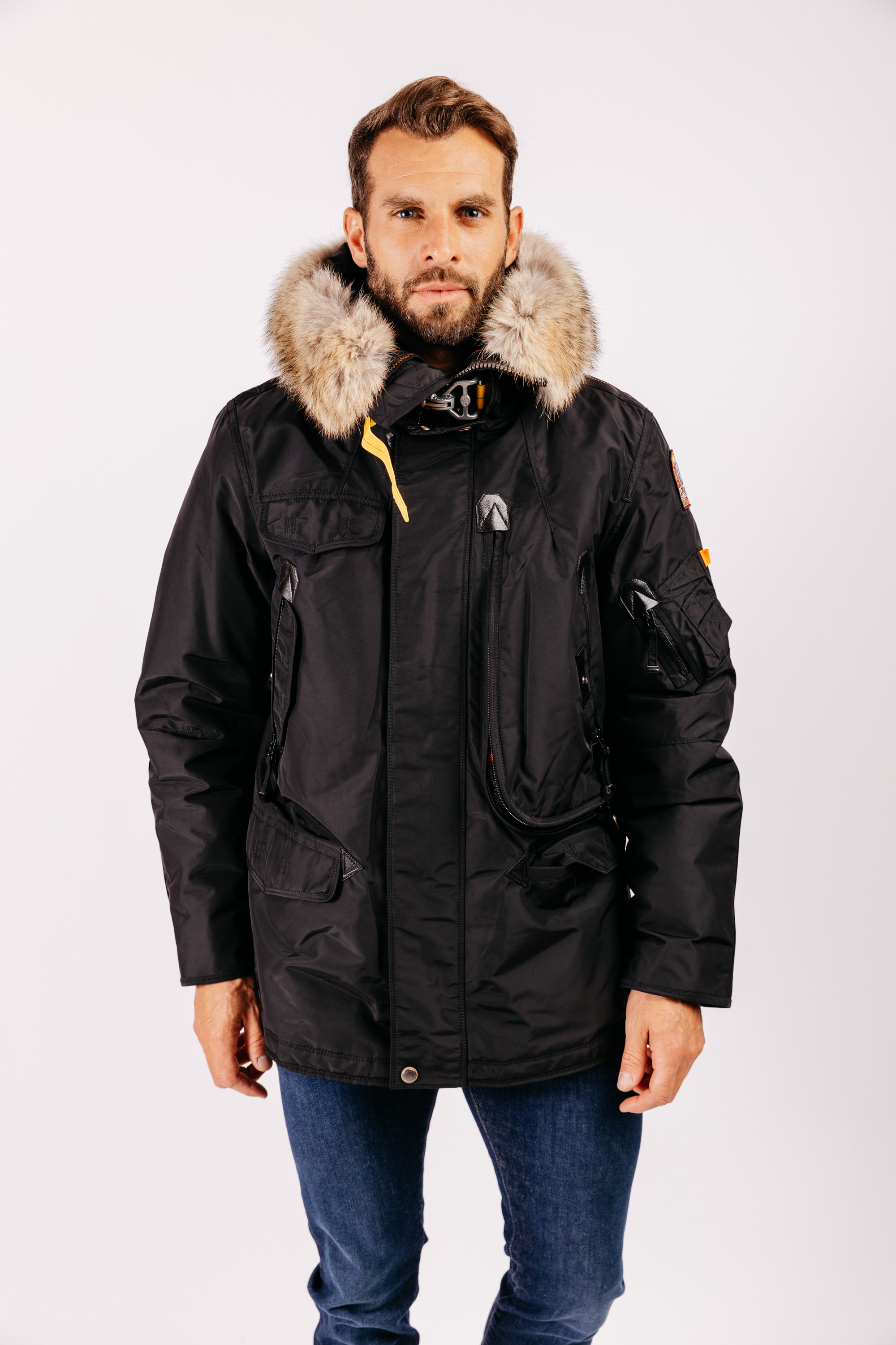 Right hand man Black Events studio Septembre 21 1256 Right hand man Black Events studio Septembre 21 1256