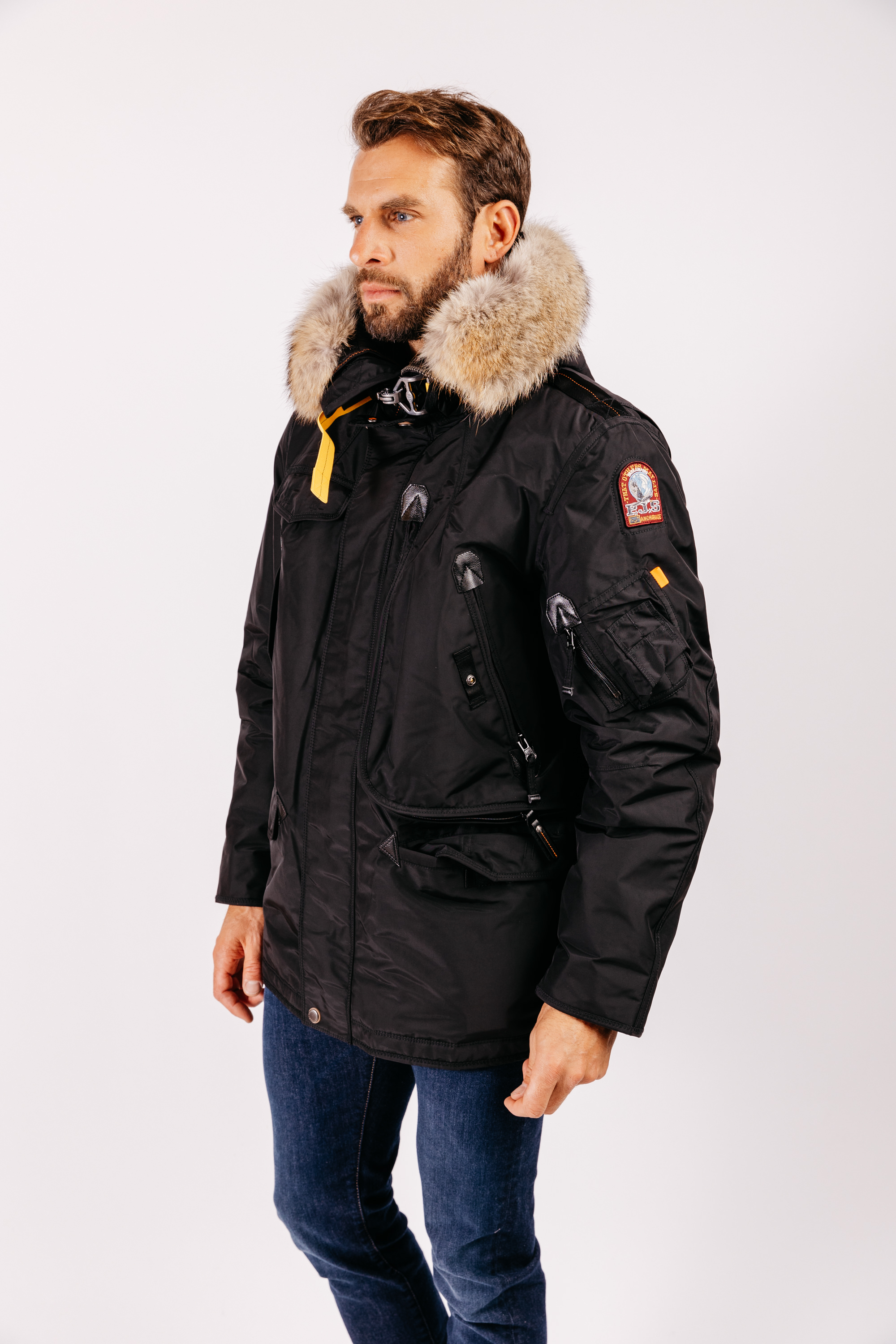 Right hand man Black Events studio Septembre 21 1257 Right hand man Black Events studio Septembre 21 1257