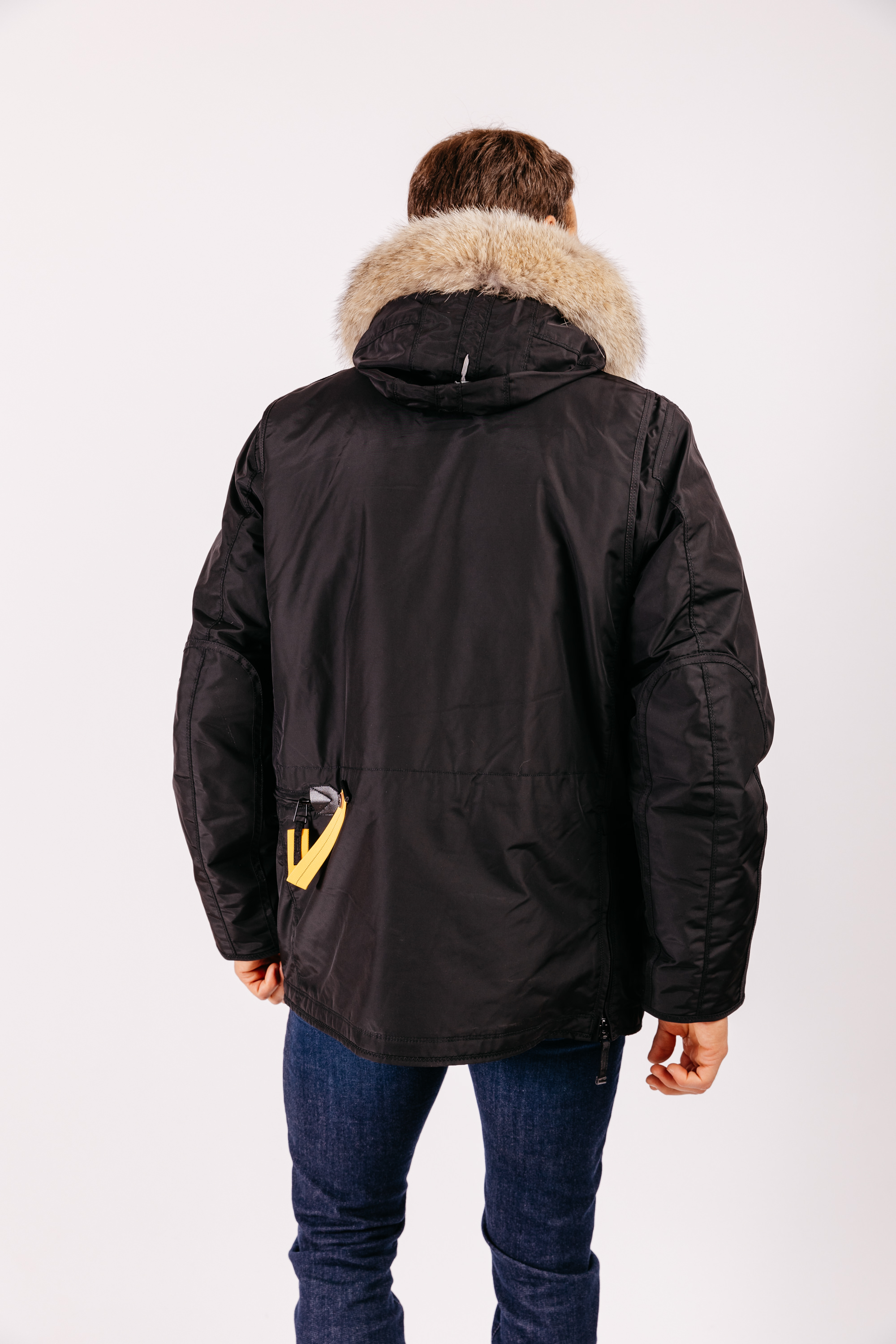 Right hand man Black Events studio Septembre 21 1260 Right hand man Black Events studio Septembre 21 1260