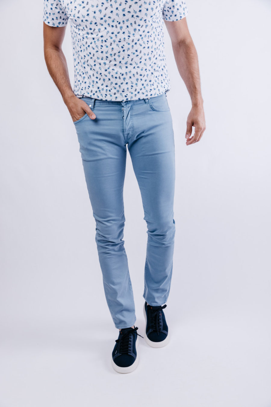 Pantalon slim photo